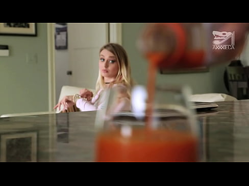 ❤️ Vehivavy mafana amin'ny nono lehibe sy tery pussy mahazo akoho avy resy, fa tena mafy ❤❌ Voasary vetaveta vita an-trano aminay ️❤